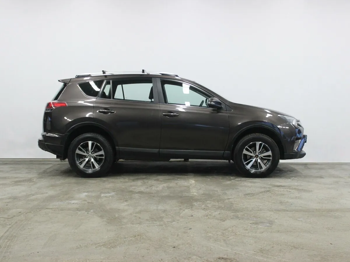 Toyota RAV4 IV (XA40) Рестайлинг — фото 4