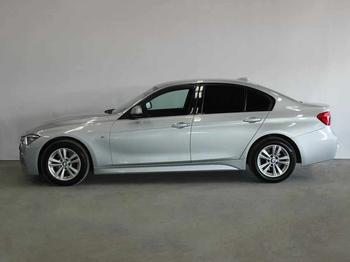 BMW 3 серии VI (F3x) Рестайлинг · 320i xDrive Luxury Line — фото 3