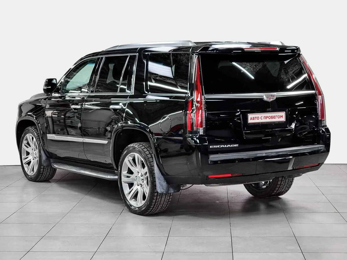 Cadillac Escalade IV · Premium — фото 3