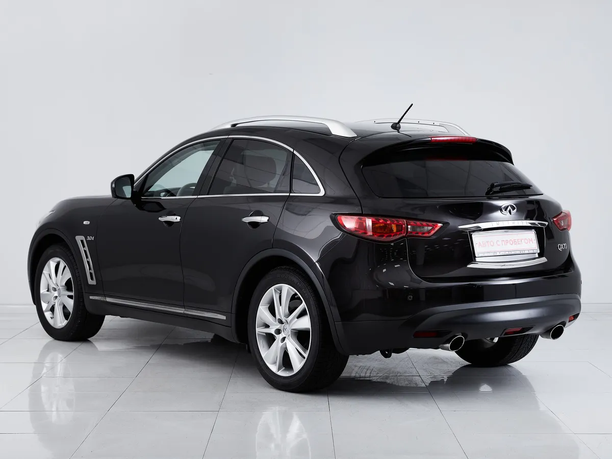 Infiniti QX70 I · Design — фото 4