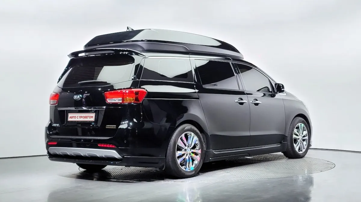 Kia Carnival III — фото 2