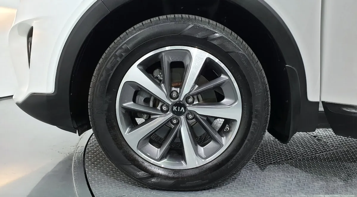 Kia Sorento III Prime Рестайлинг · Prestige — фото 5