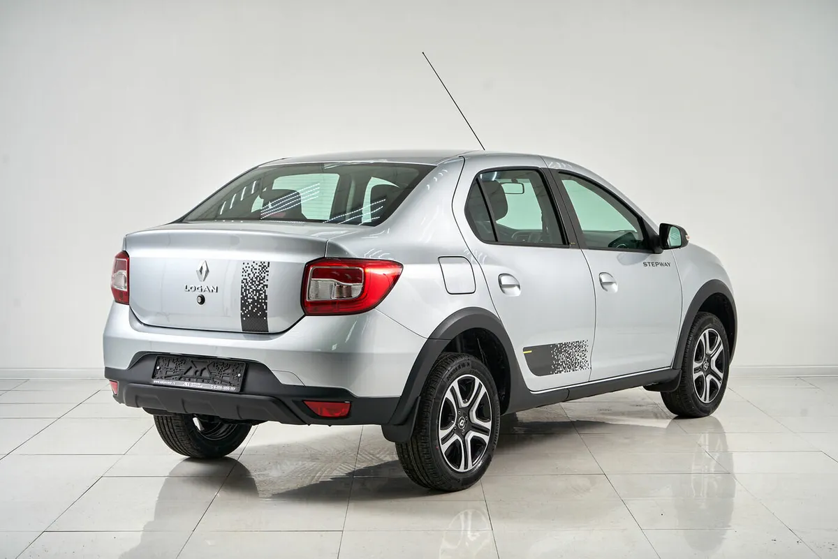 Renault Logan II Рестайлинг — фото 5