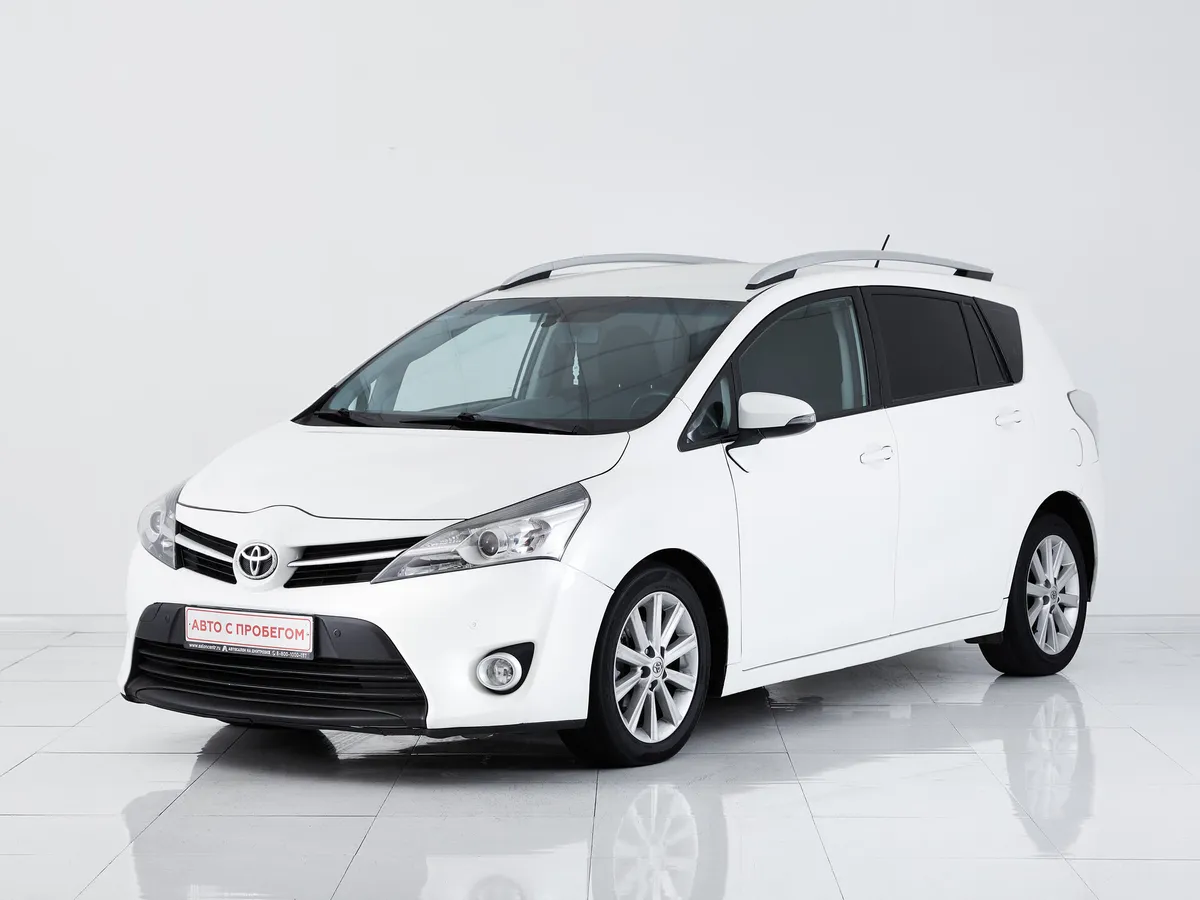 Toyota Verso I Рестайлинг