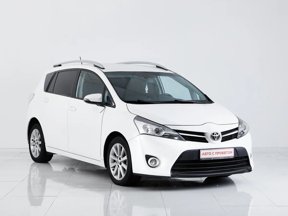 Toyota Verso I Рестайлинг — фото 3