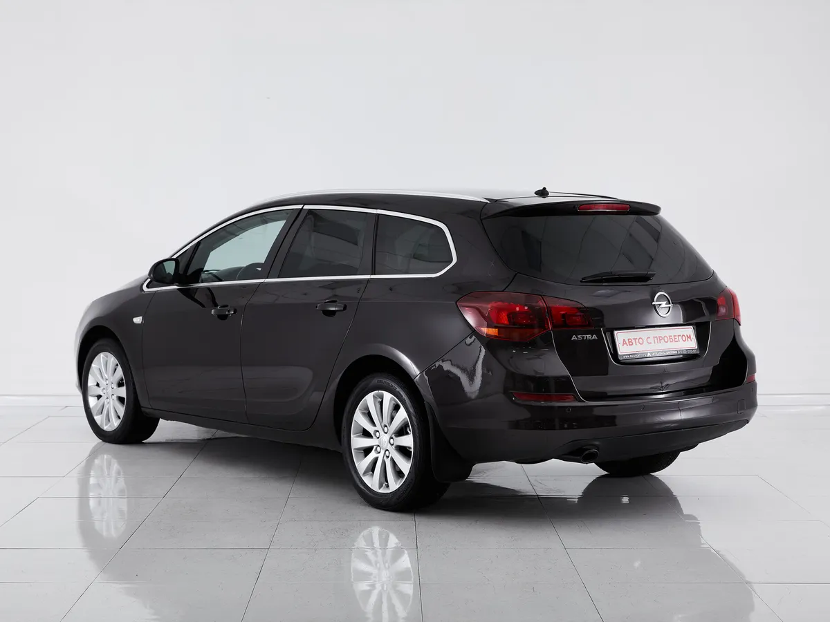 Opel Astra J Рестайлинг — фото 5