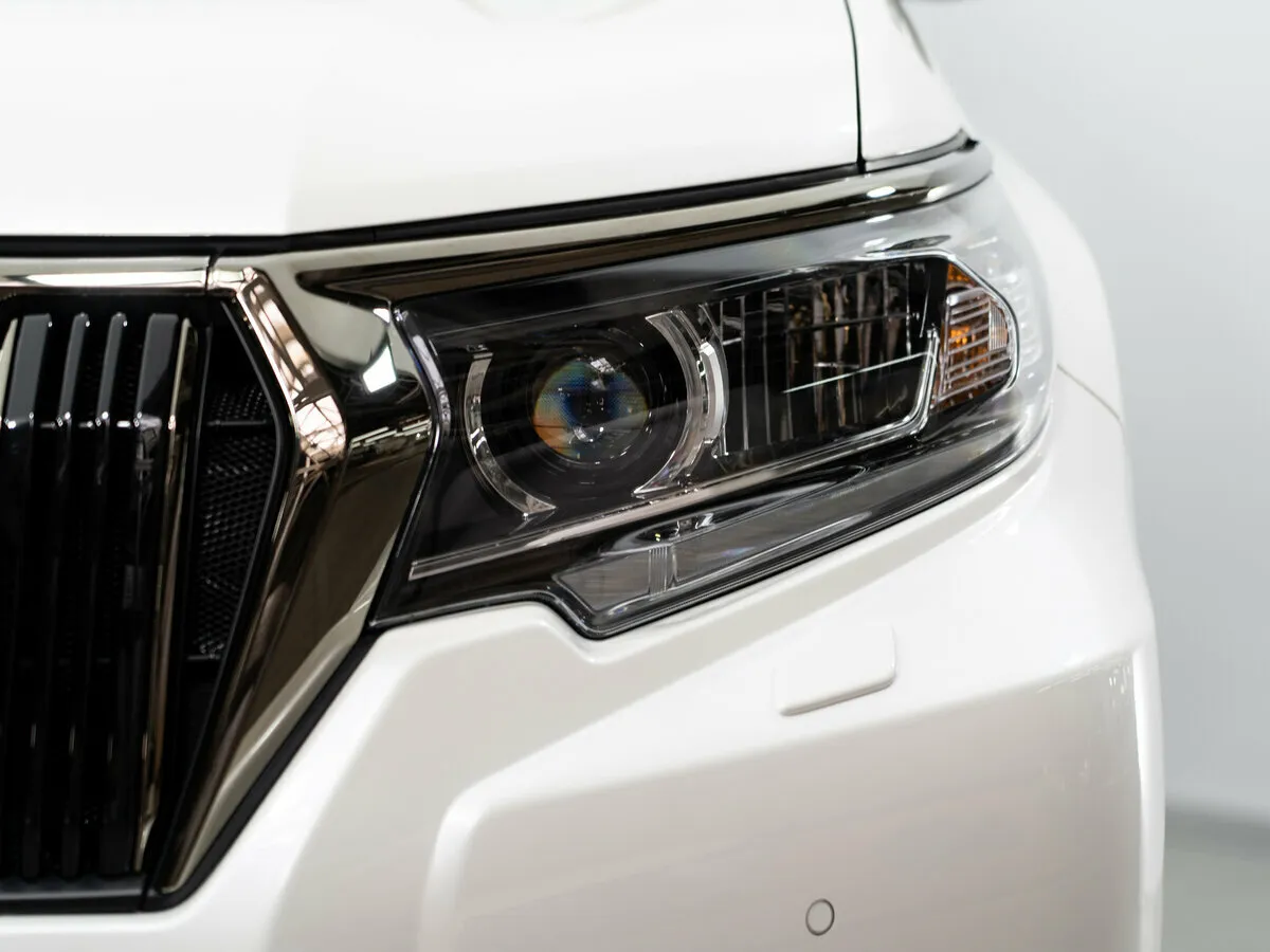 Toyota Land Cruiser Prado 150 Series Рестайлинг 3 · 70-th Anniversary — фото 5