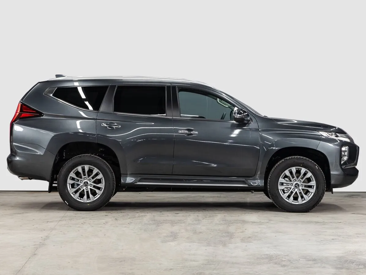 Mitsubishi Pajero Sport III Рестайлинг · Intense — фото 2