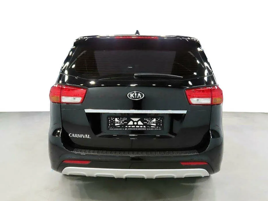 Kia Carnival III — фото 2