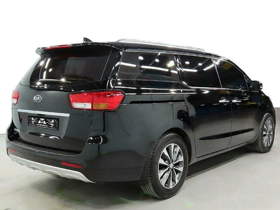 Kia Carnival III — фото 3
