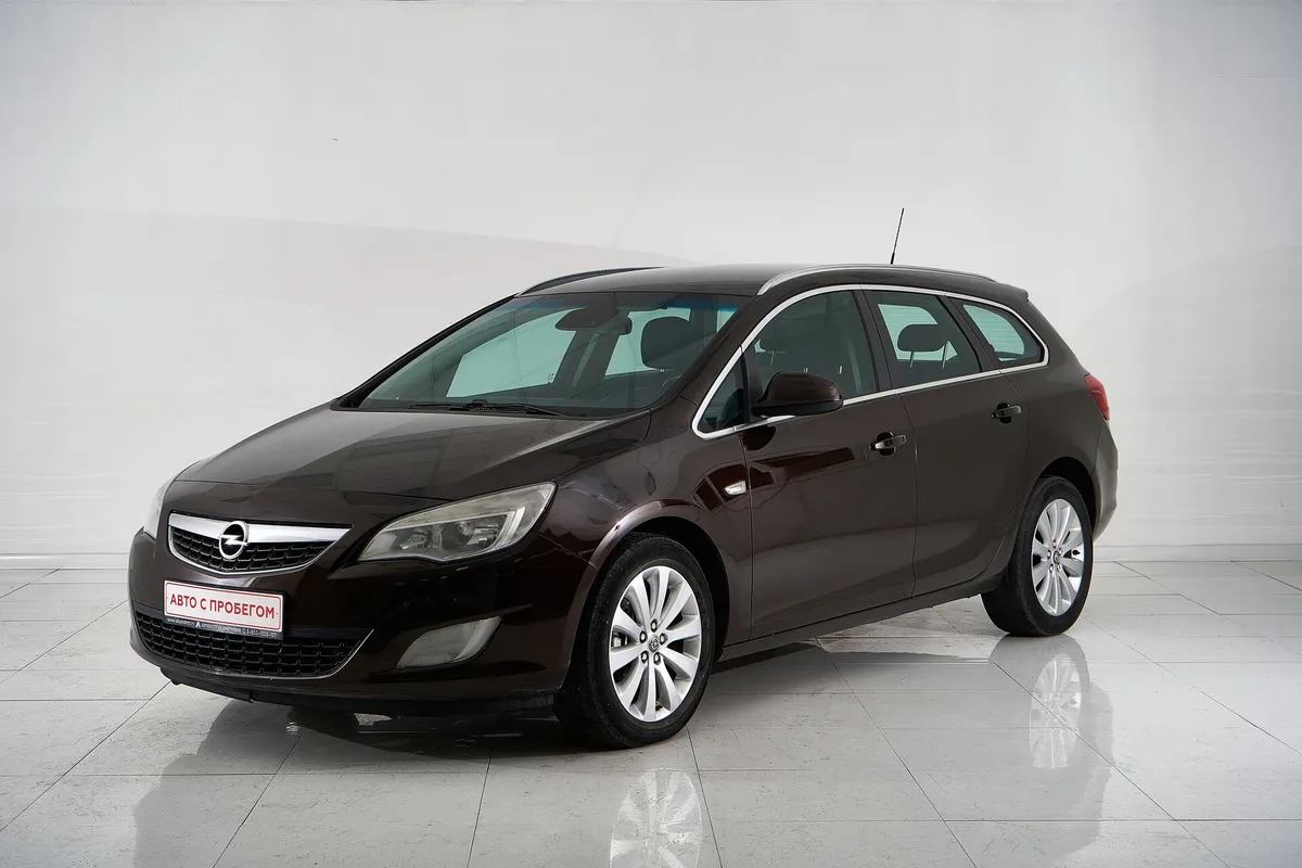 Opel Astra J Рестайлинг · Cosmo