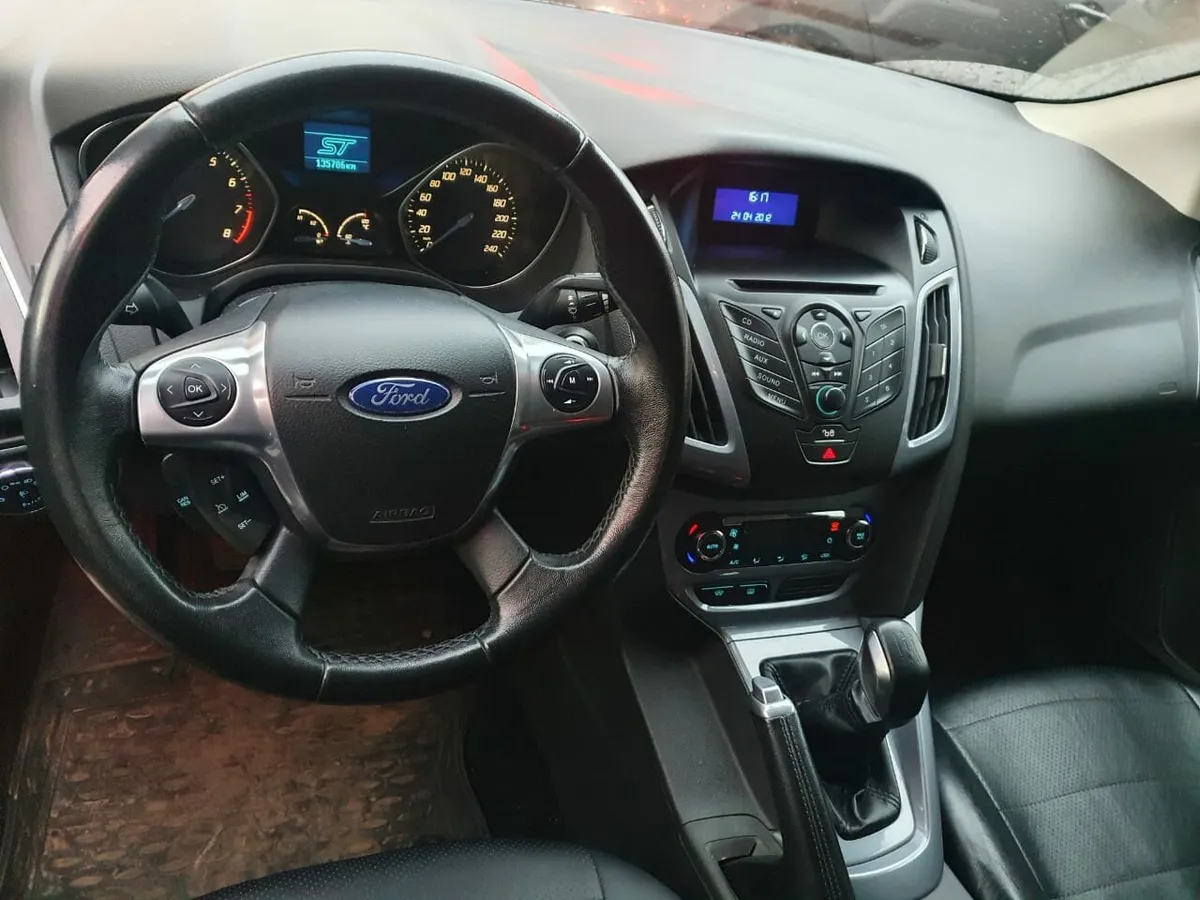 Ford Focus III — фото 5