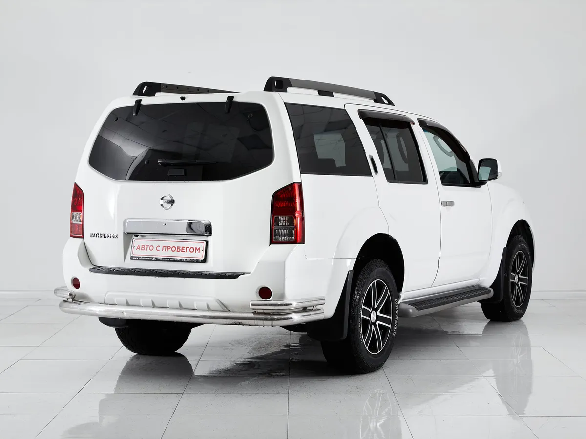 Nissan Pathfinder III Рестайлинг — фото 4