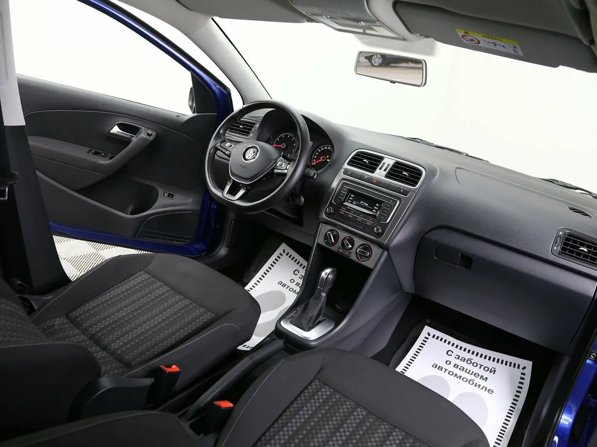 Volkswagen Polo V Рестайлинг — фото 4