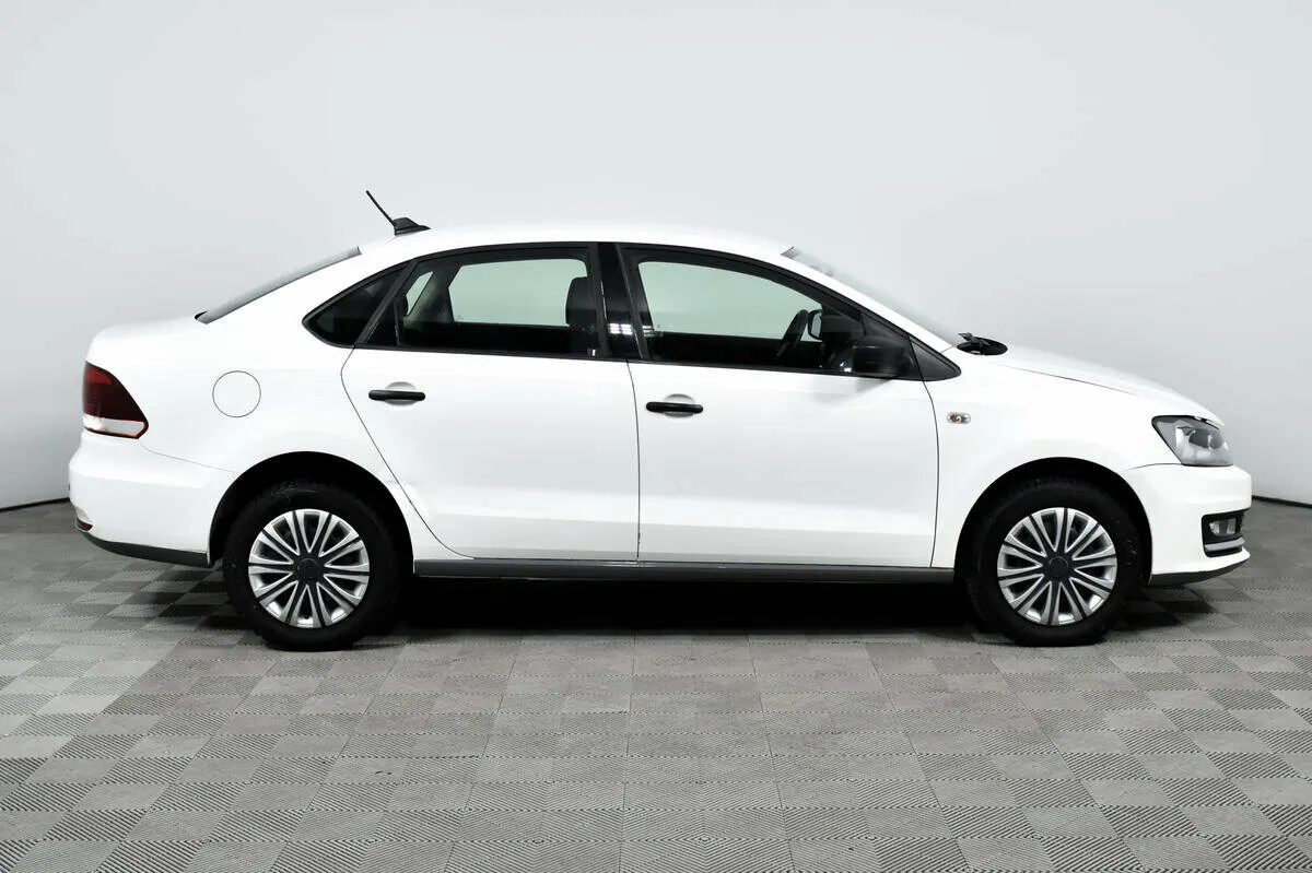 Volkswagen Polo V Рестайлинг · CONNECT — фото 3