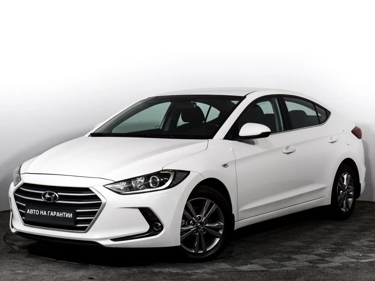 Hyundai Elantra VI (AD) · Active