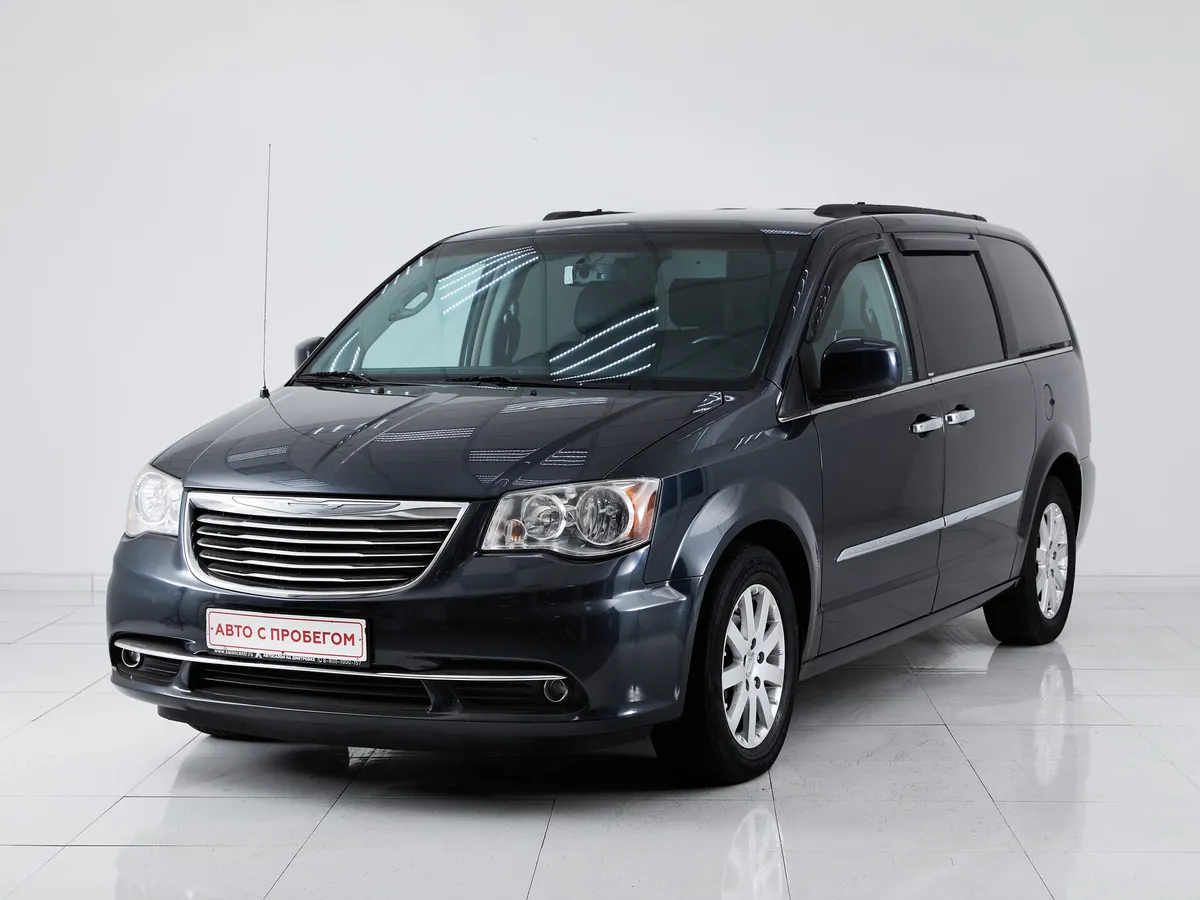 Chrysler Town & Country V Рестайлинг