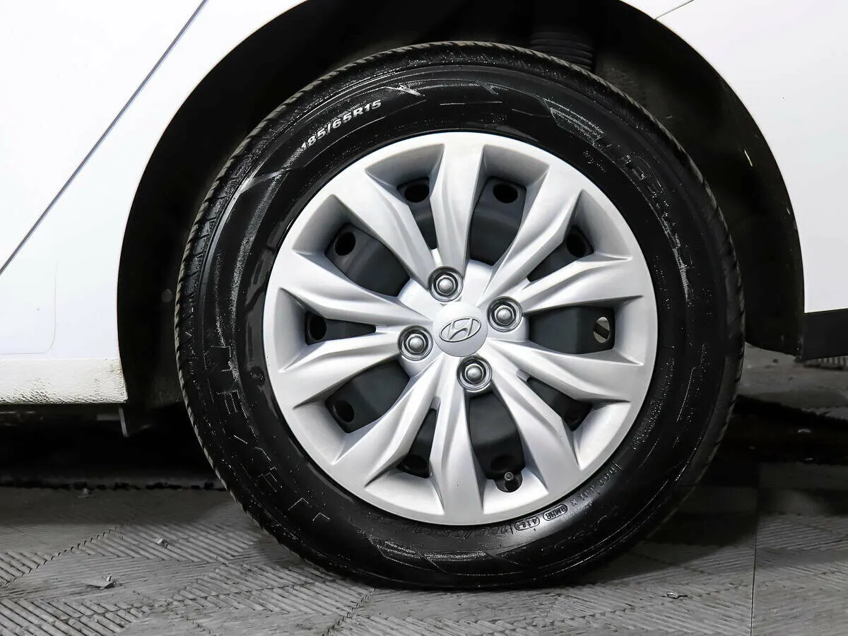 Hyundai Solaris II Рестайлинг · Comfort — фото 4