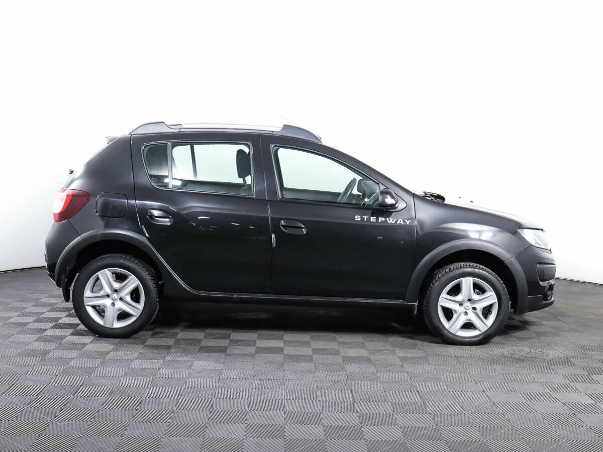 Renault Sandero II Рестайлинг · Stepway Drive — фото 3
