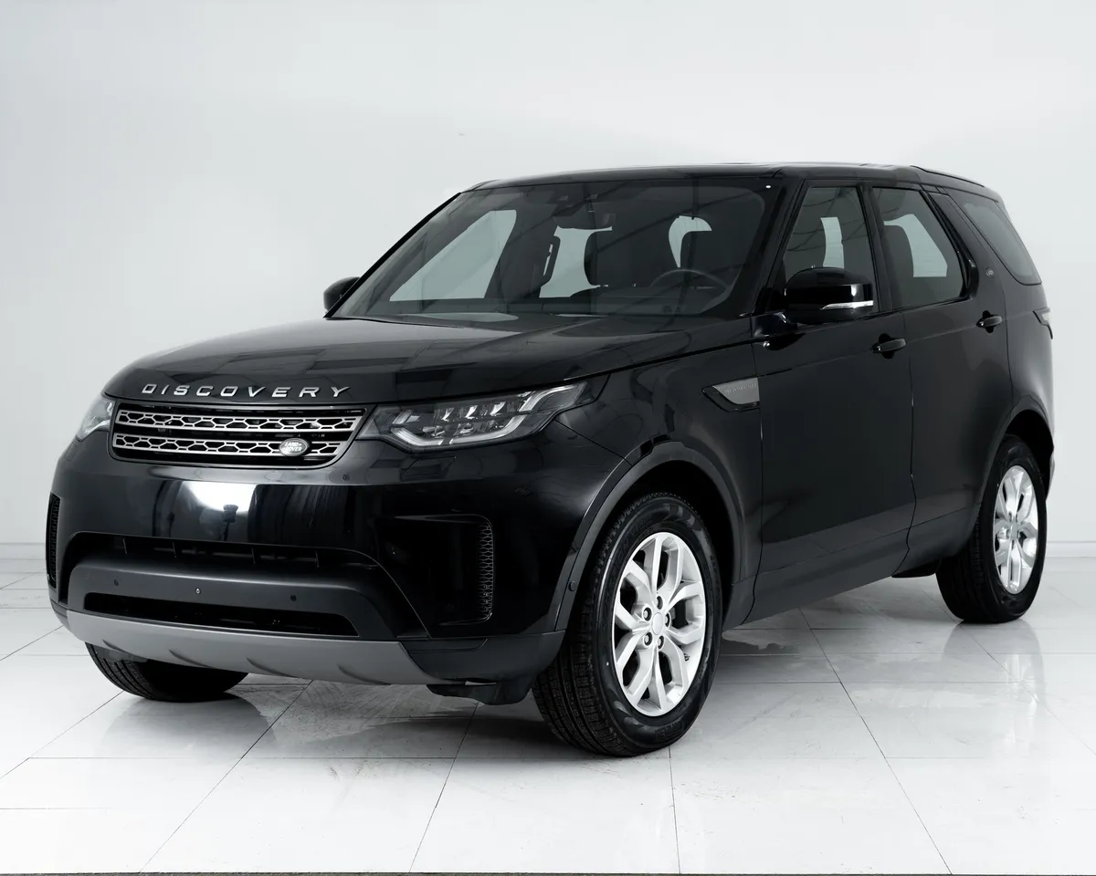 Land Rover Discovery V · SE