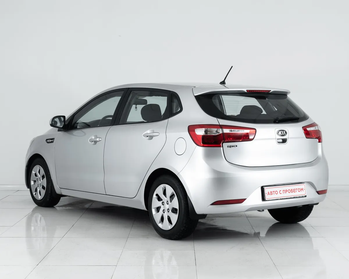 Kia Rio III — фото 5