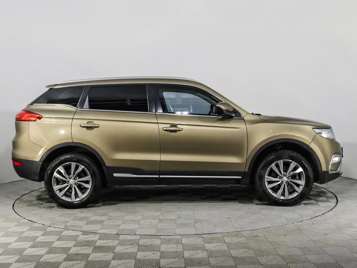 Geely Atlas I · Luxury LED (02.2018 — 03.2019) — фото 3
