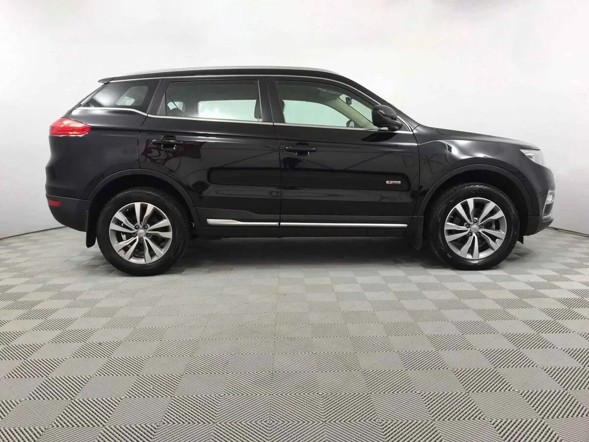 Geely Atlas I · Luxury LED (02.2018 — 03.2019) — фото 2