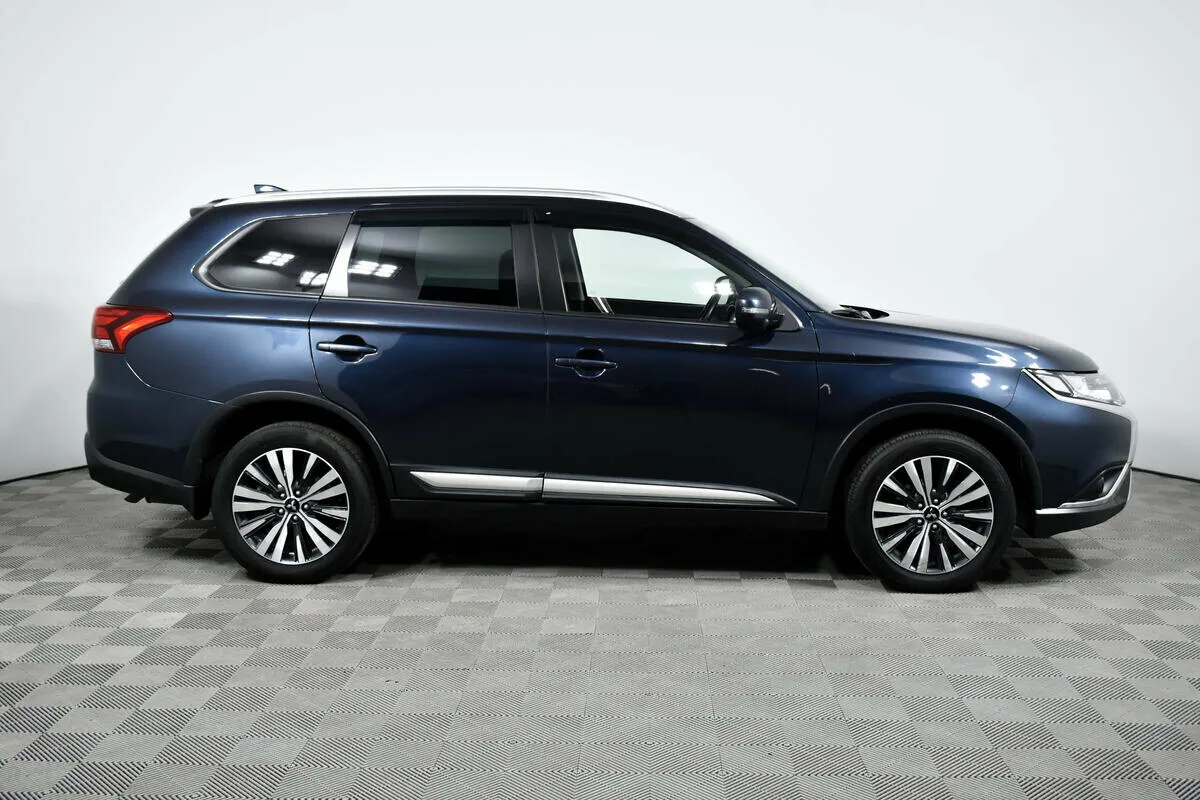 Mitsubishi Outlander III Рестайлинг 3 · Ultimate — фото 3