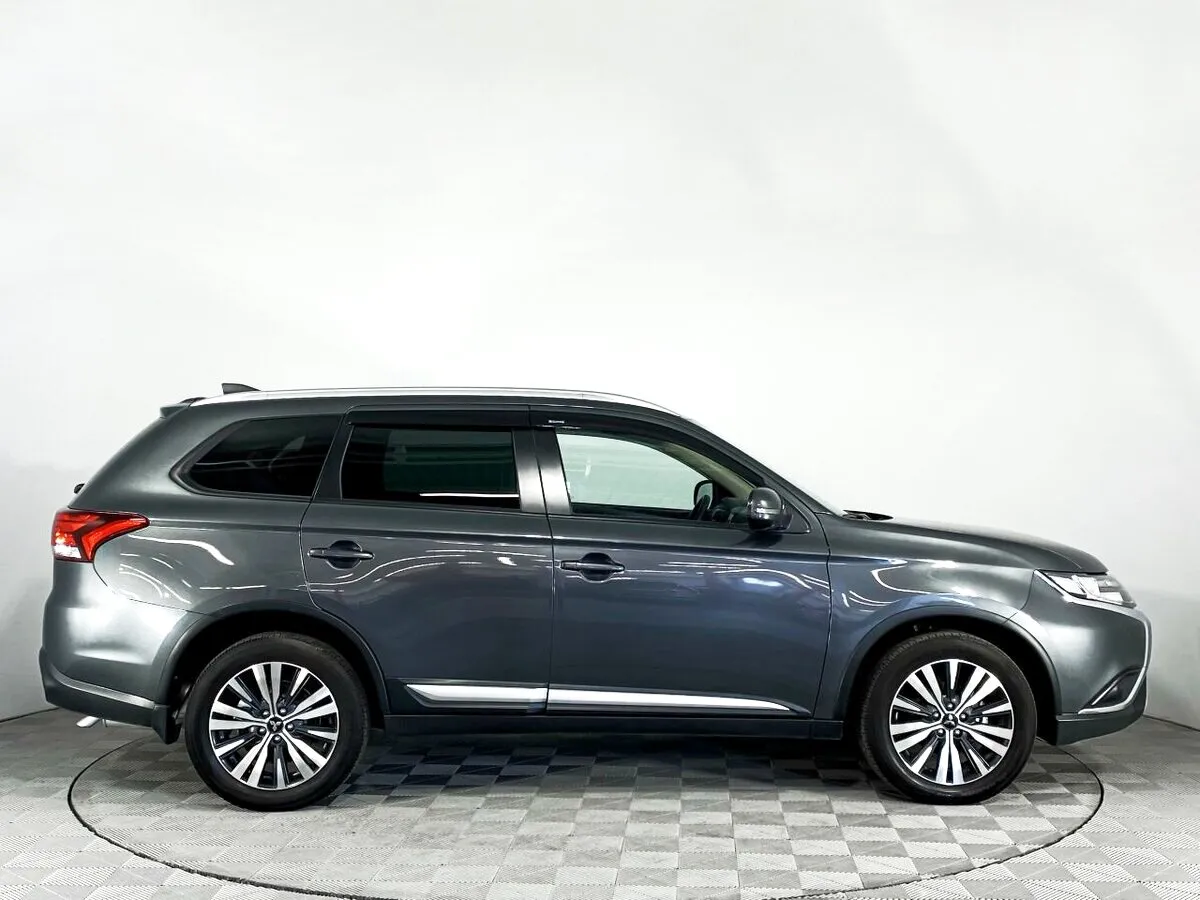 Mitsubishi Outlander III Рестайлинг 3 — фото 3