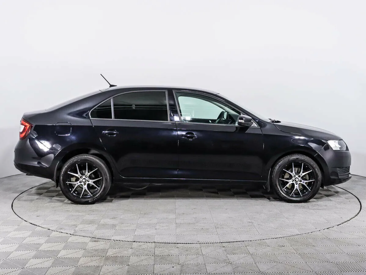Skoda Rapid I Рестайлинг — фото 3