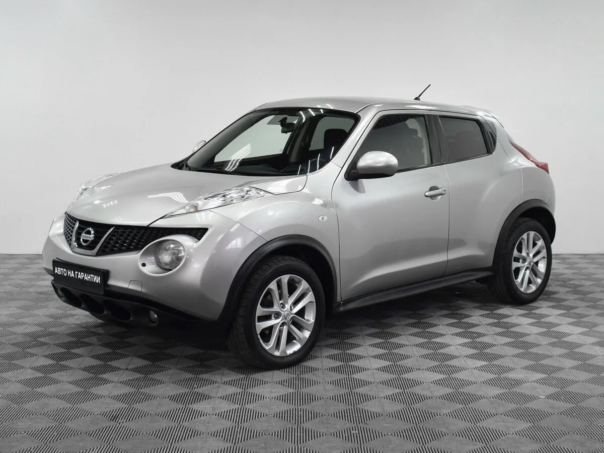 Nissan Juke I · SE