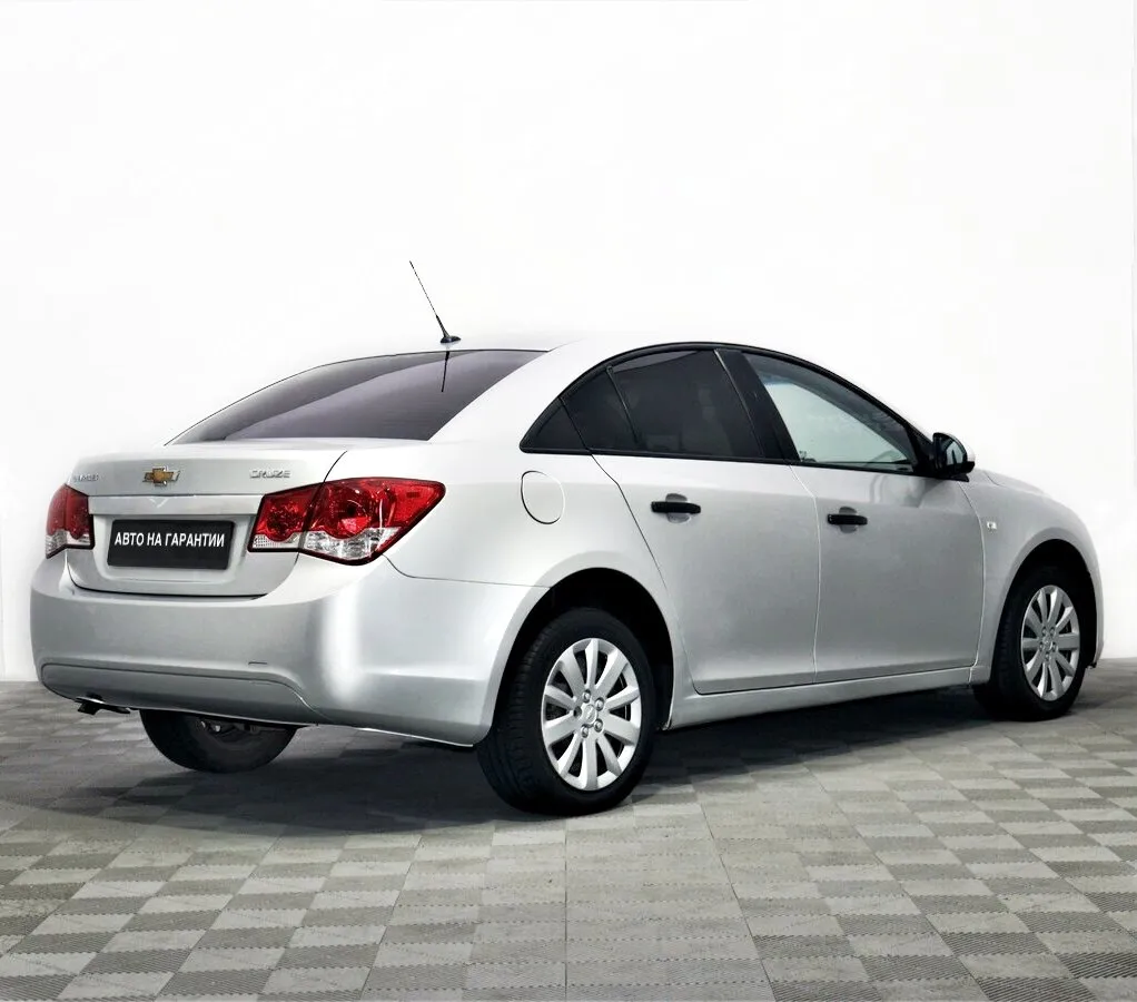Chevrolet Cruze I Рестайлинг · LS — фото 2