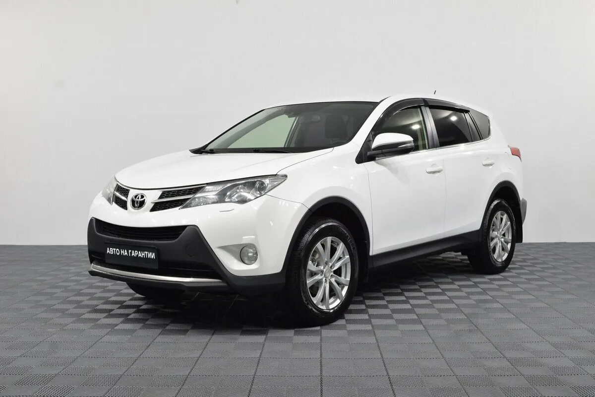 Toyota RAV4 IV (XA40)