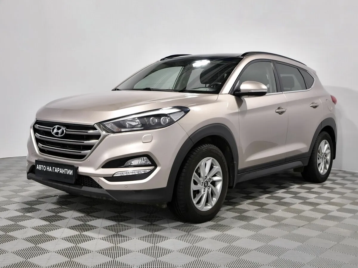 Hyundai Tucson III · High-Tech
