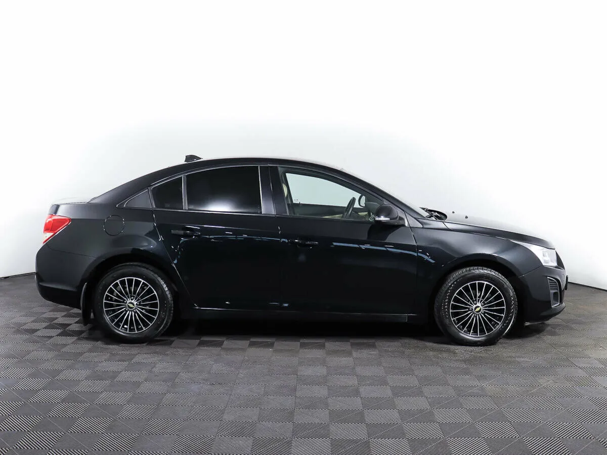 Chevrolet Cruze I Рестайлинг · LS — фото 3
