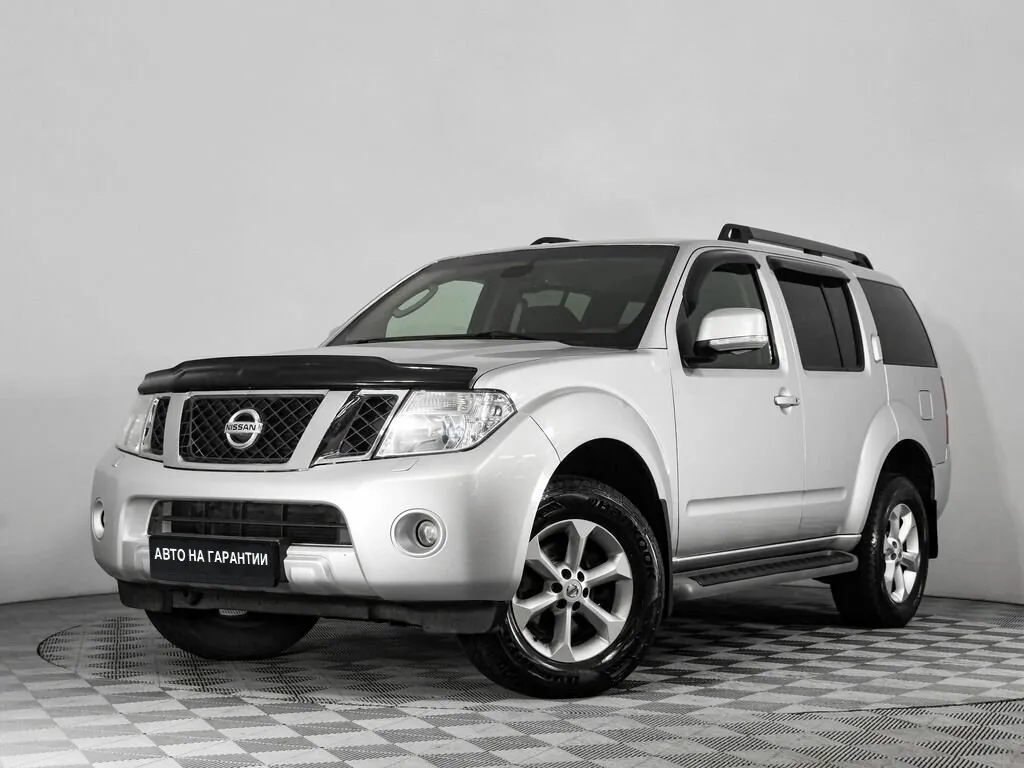 Nissan Pathfinder III Рестайлинг · SE (C-CGE)