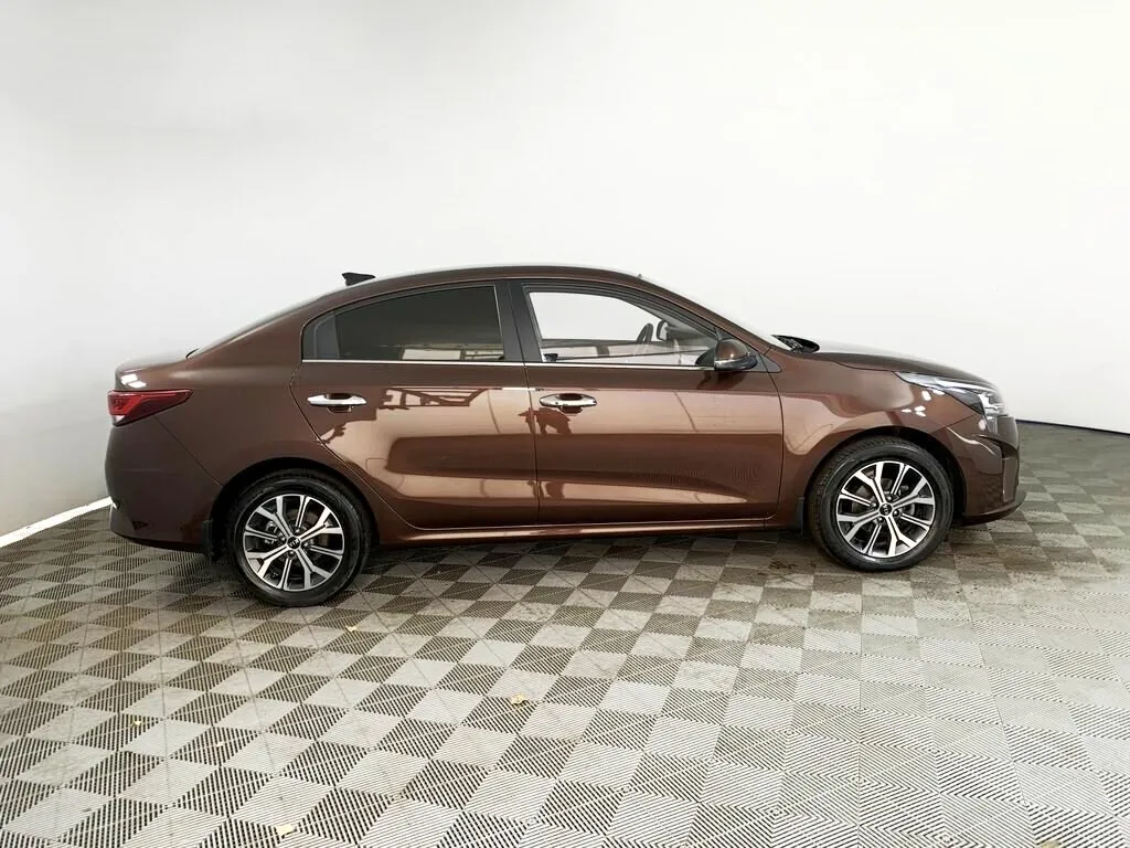 Kia Rio IV Рестайлинг · Luxe — фото 3