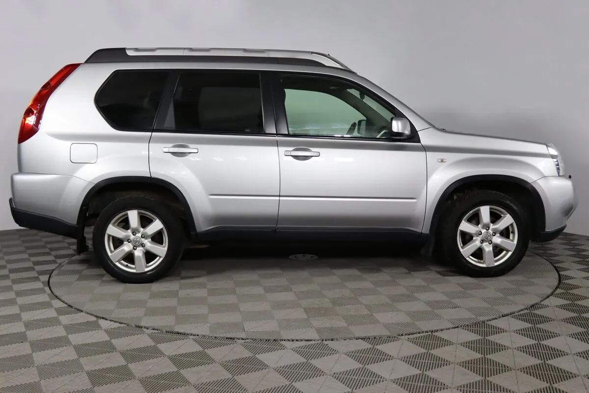 Nissan X-Trail II · SE +hatch (2-KDB) — фото 3