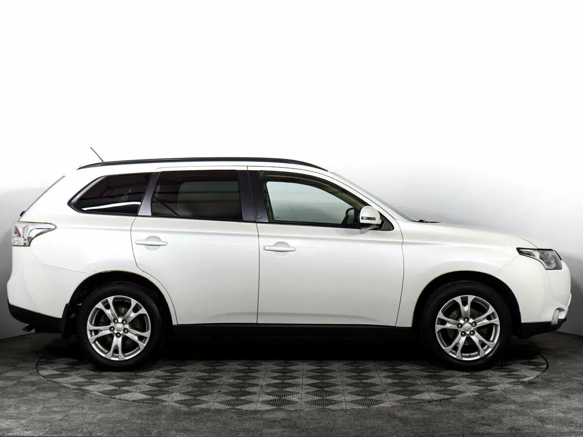 Mitsubishi Outlander III · Instyle — фото 3