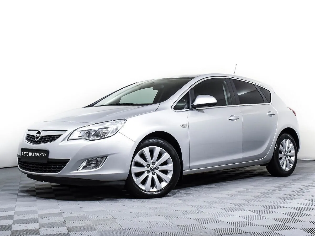 Opel Astra J Рестайлинг · Active