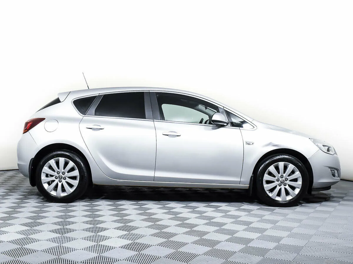 Opel Astra J Рестайлинг · Active — фото 4