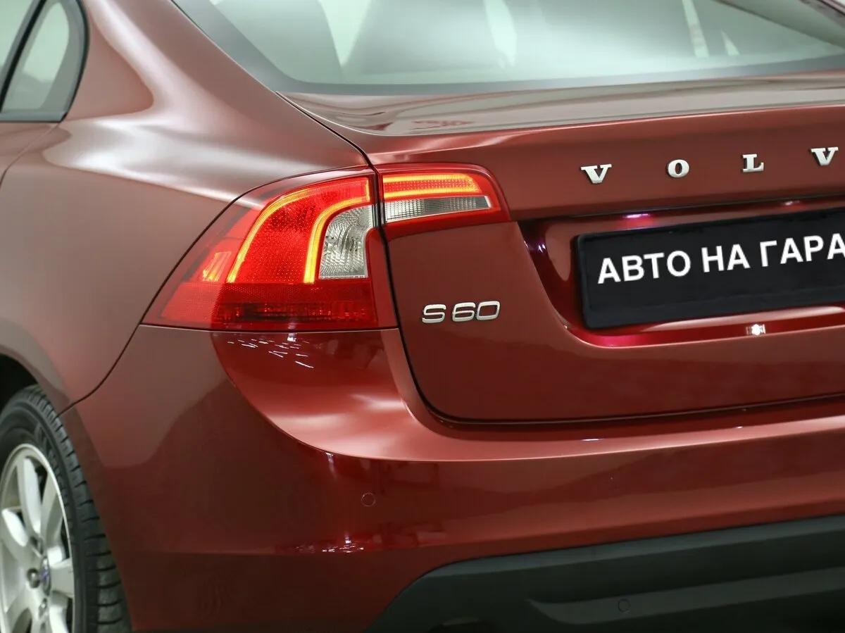 Volvo S60 II — фото 3