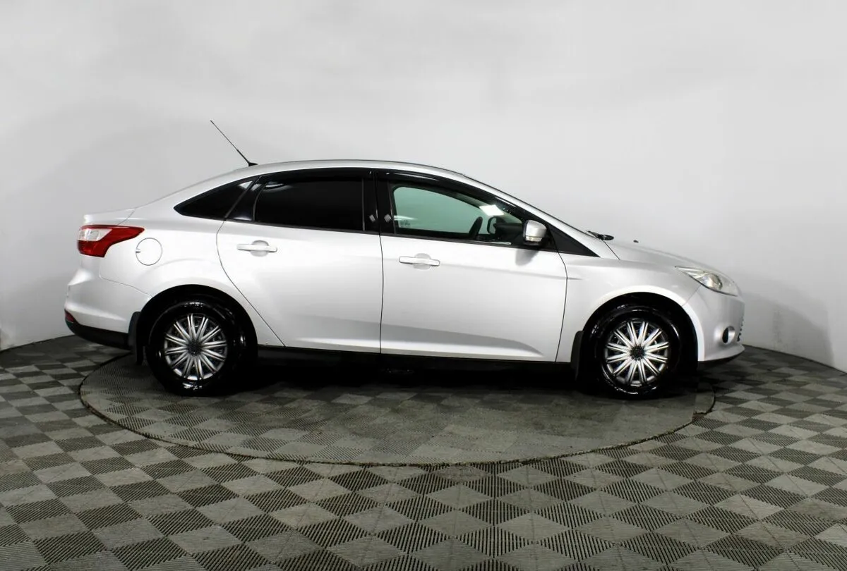 Ford Focus III · Trend — фото 4