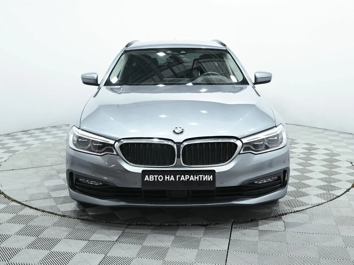 BMW 5 серии VII (G30/G31/G38) — фото 2