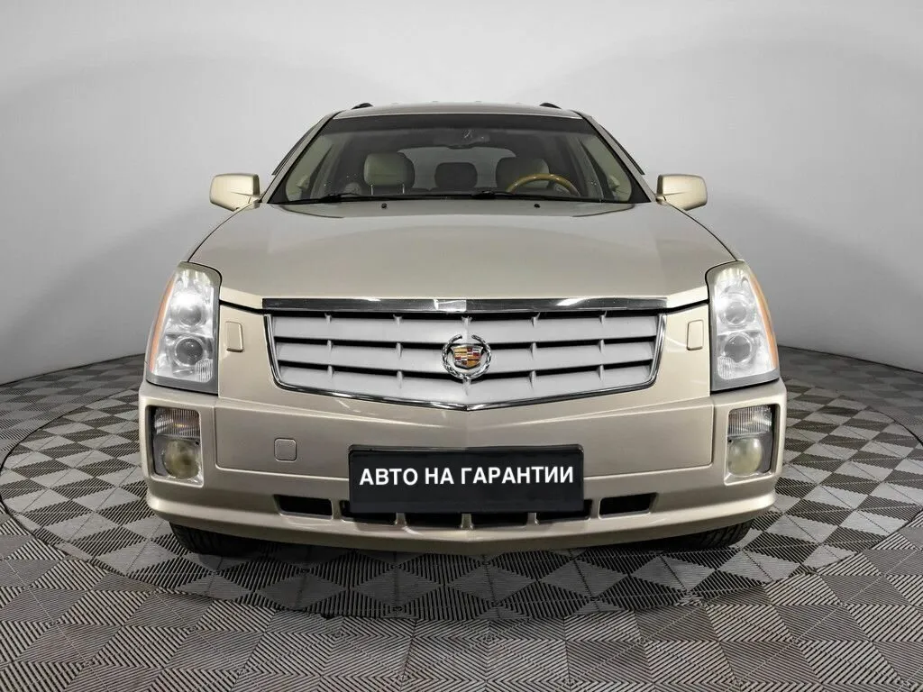 Cadillac SRX I — фото 2