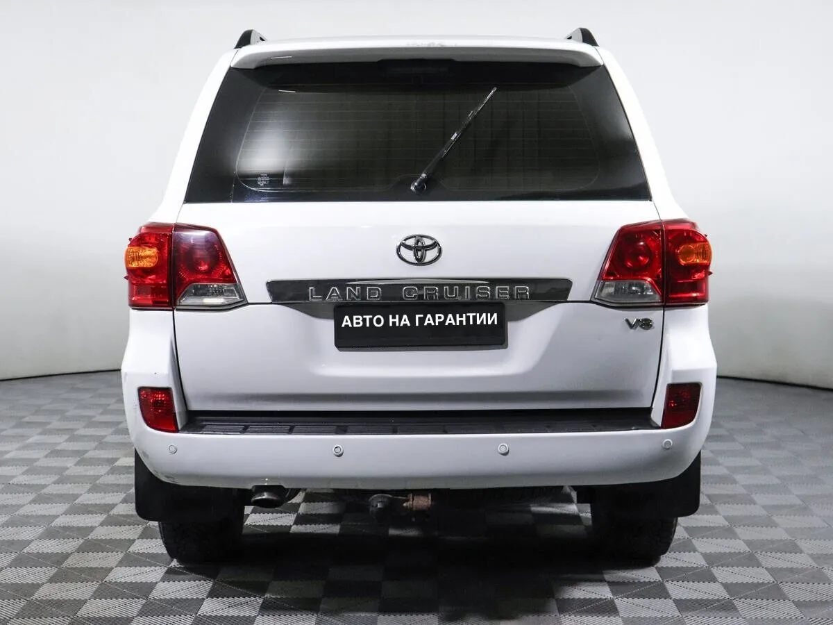 Toyota Land Cruiser 200 Series · Люкс — фото 4