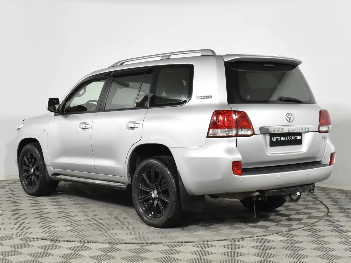 Toyota Land Cruiser 200 Series · Люкс — фото 4