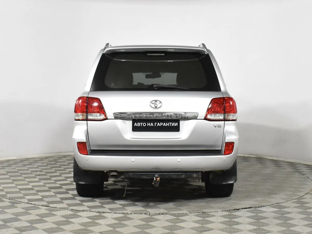 Toyota Land Cruiser 200 Series · Люкс — фото 5