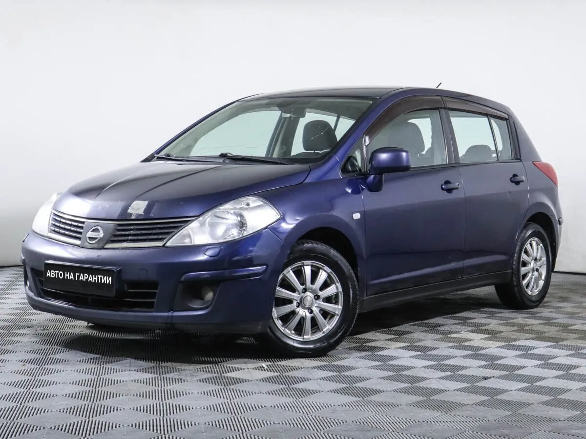 Nissan Tiida I