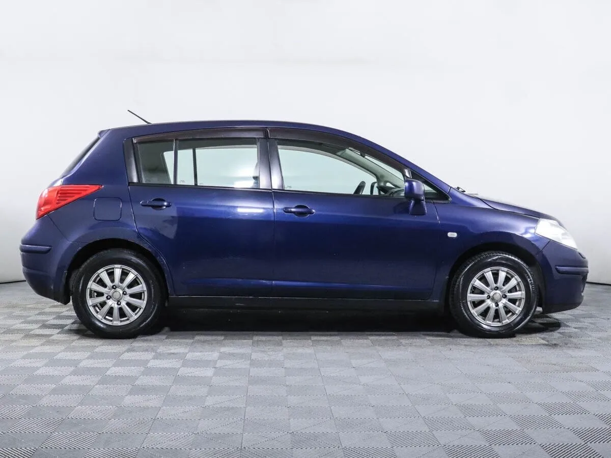 Nissan Tiida I — фото 3